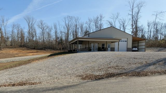 400 Toms Creek Lake Rd, Linden, TN 37096