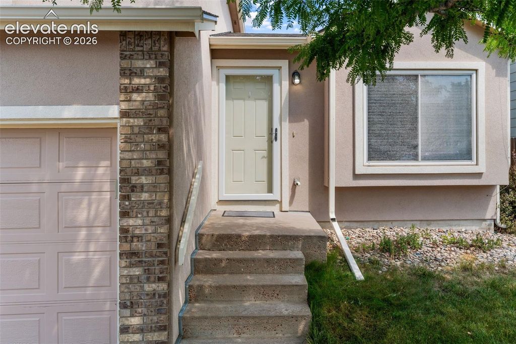 5230 Pine Haven Drive, Colorado Springs, CO 80923 — photo 2