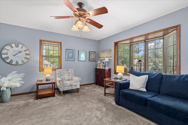 N37W6046 Wurthmann STREET, Cedarburg, WI 53012