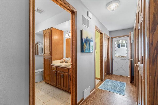 N37W6046 Wurthmann STREET, Cedarburg, WI 53012