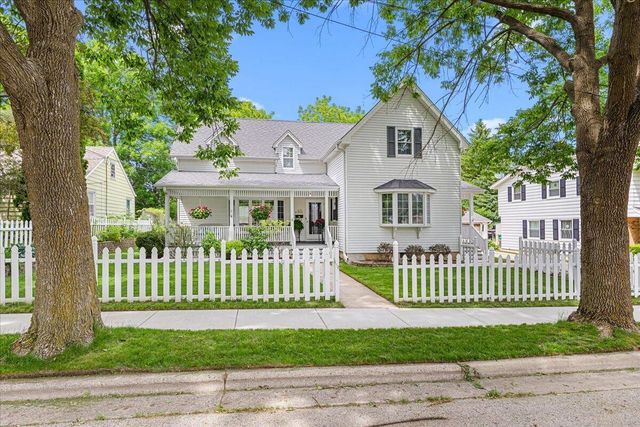 N37W6046 Wurthmann STREET, Cedarburg, WI 53012