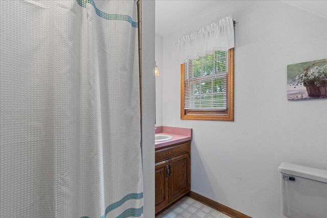 N37W6046 Wurthmann STREET, Cedarburg, WI 53012
