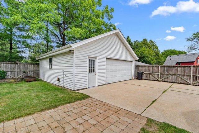 N37W6046 Wurthmann STREET, Cedarburg, WI 53012