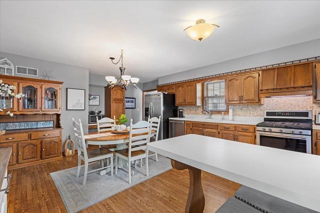 N37W6046 Wurthmann STREET, Cedarburg, WI 53012