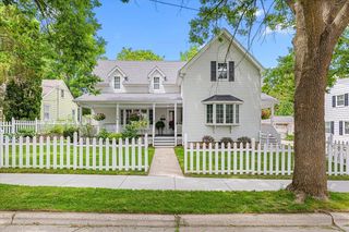 N37W6046 Wurthmann STREET, Cedarburg, WI 53012