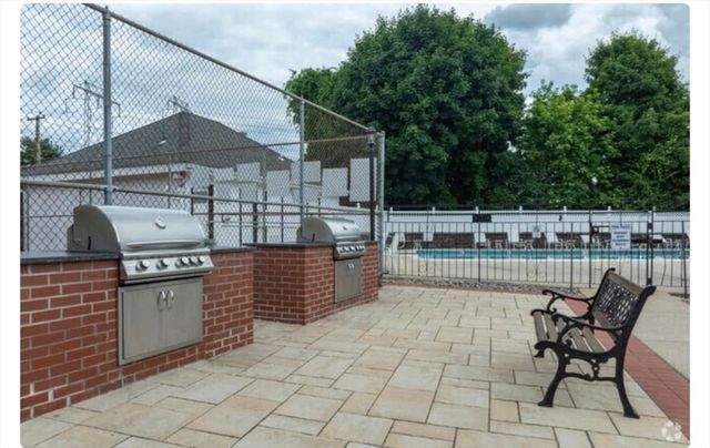 200 Bedford 6E, Woburn, MA 01801