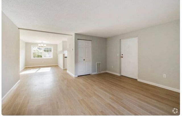 200 Bedford 6E, Woburn, MA 01801