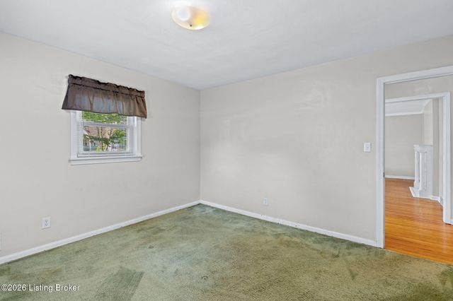 330 Stringer Ln, Mt Washington, KY 40047