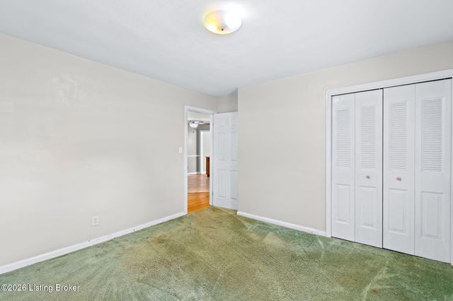 330 Stringer Ln, Mt Washington, KY 40047