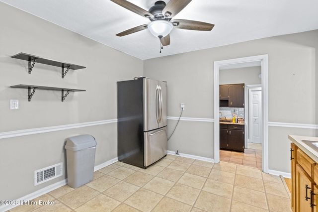 330 Stringer Ln, Mt Washington, KY 40047