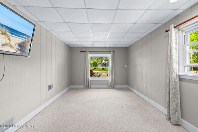 330 Stringer Ln, Mt Washington, KY 40047