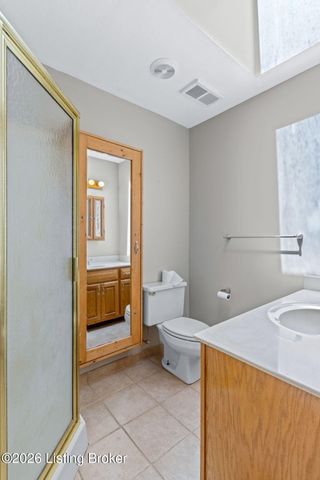 330 Stringer Ln, Mt Washington, KY 40047