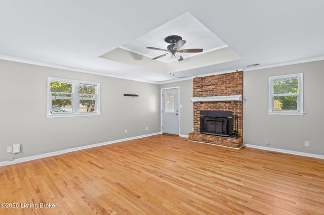 330 Stringer Ln, Mt Washington, KY 40047