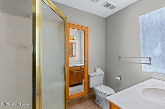 330 Stringer Ln, Mt Washington, KY 40047
