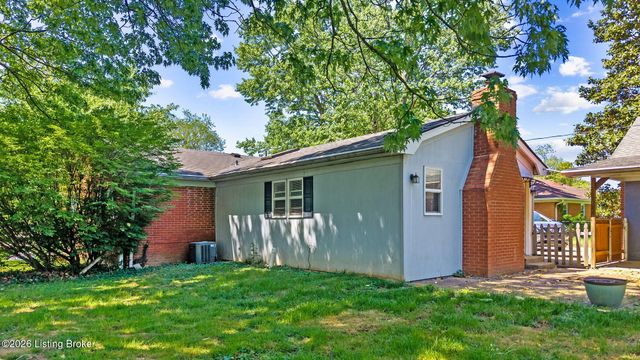 330 Stringer Ln, Mt Washington, KY 40047