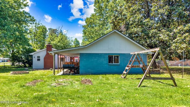 330 Stringer Ln, Mt Washington, KY 40047
