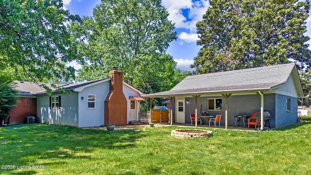 330 Stringer Ln, Mt Washington, KY 40047