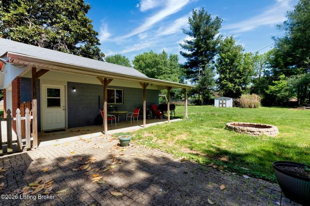 330 Stringer Ln, Mt Washington, KY 40047