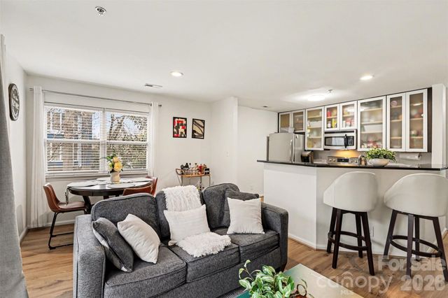 525 N Graham Street 2F, Charlotte, NC 28202