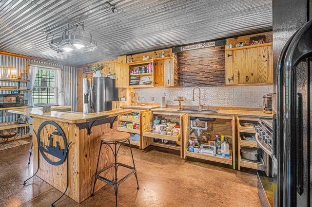 5263 Coy Burgess Loop Loop, Defuniak Springs, FL 32435