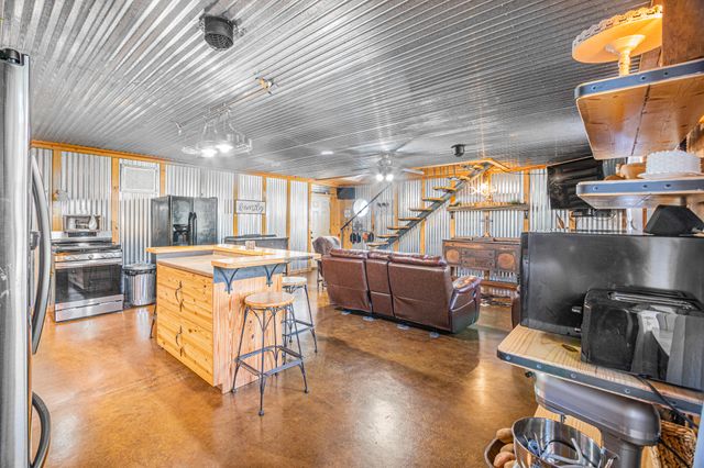5263 Coy Burgess Loop Loop, Defuniak Springs, FL 32435