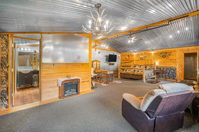 5263 Coy Burgess Loop Loop, Defuniak Springs, FL 32435