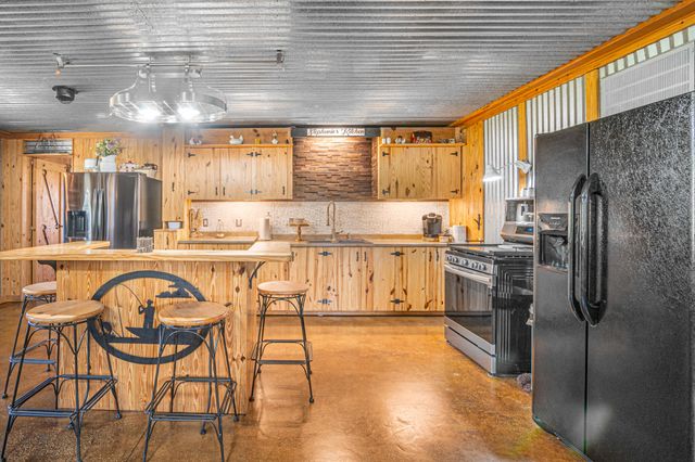 5263 Coy Burgess Loop Loop, Defuniak Springs, FL 32435