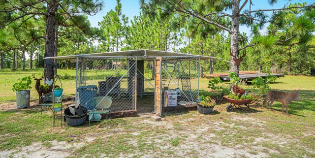 5263 Coy Burgess Loop Loop, Defuniak Springs, FL 32435