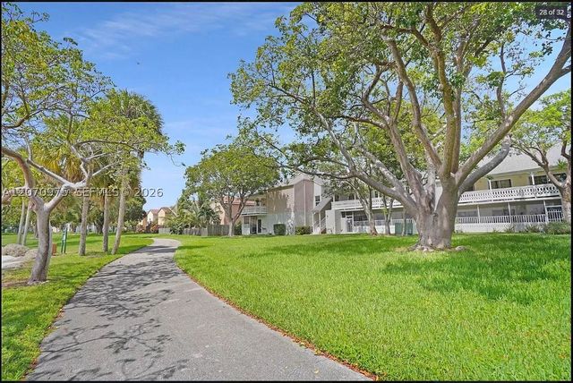 10521 Mahogany Key Cir 207, Miami, FL 33196