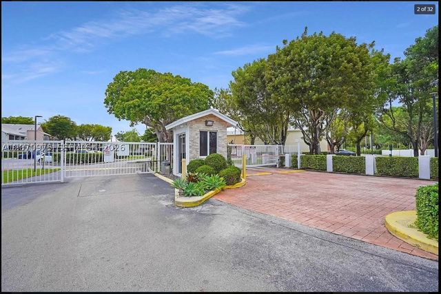 10521 Mahogany Key Cir 207, Miami, FL 33196