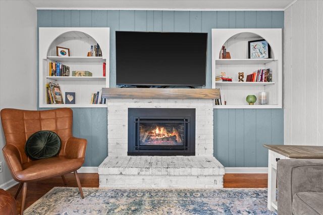 15450 W Elmont LANE, New Berlin, WI 53151