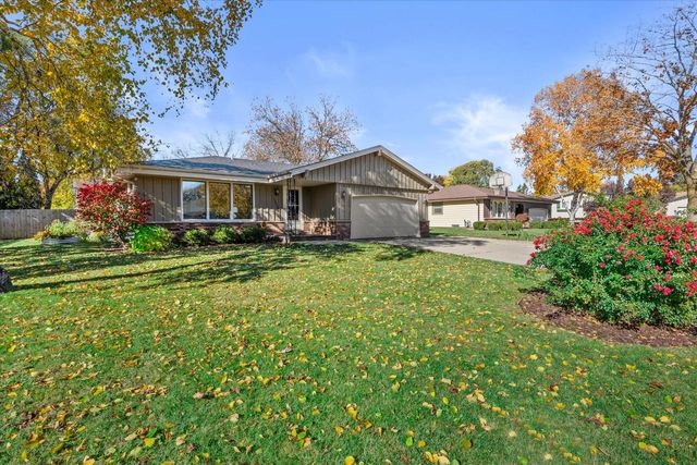 15450 W Elmont LANE, New Berlin, WI 53151