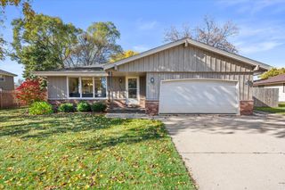 15450 W Elmont LANE, New Berlin, WI 53151