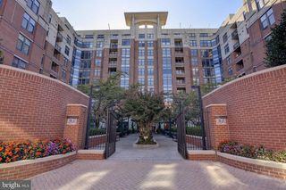 1021 N GARFIELD ST #132, Arlington, VA 22201