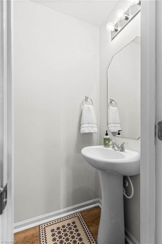 3985 Village Park Court, Winston-salem, NC 27127