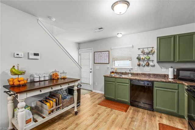 3985 Village Park Court, Winston-salem, NC 27127