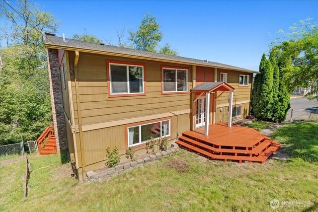 102 Green Hill Drive, Longview, WA 98632