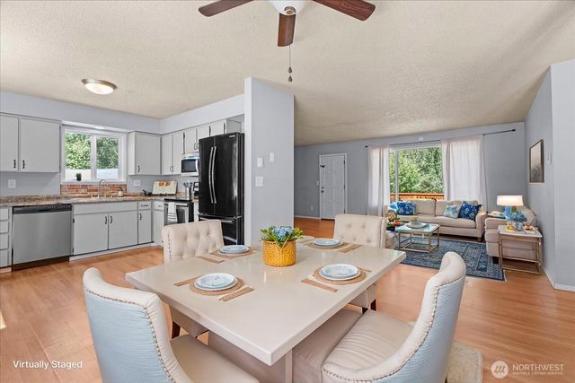 102 Green Hill Drive, Longview, WA 98632