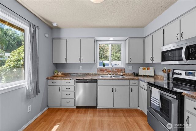 102 Green Hill Drive, Longview, WA 98632