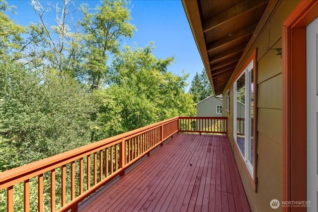 102 Green Hill Drive, Longview, WA 98632