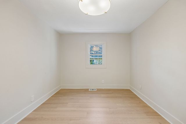 1010 43rd Ave, N, Nashville, TN 37209