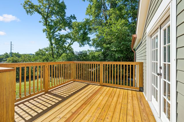 1010 43rd Ave, N, Nashville, TN 37209