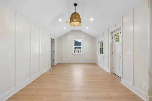 1010 43rd Ave, N, Nashville, TN 37209