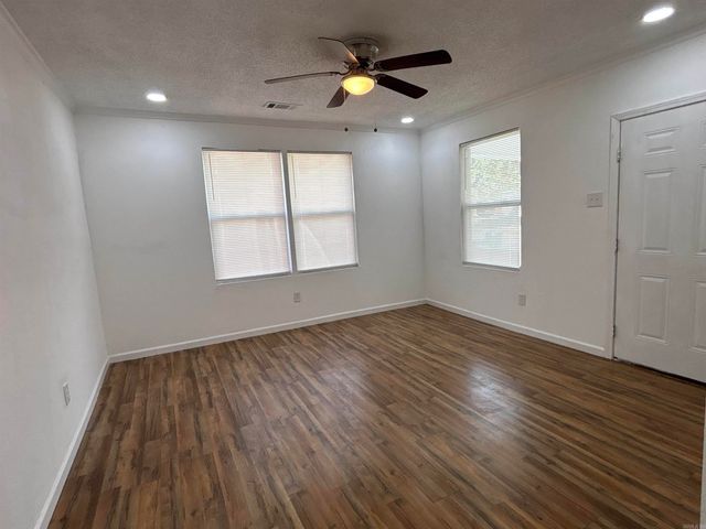 2210 S Pine Street, Little Rock, AR 72204