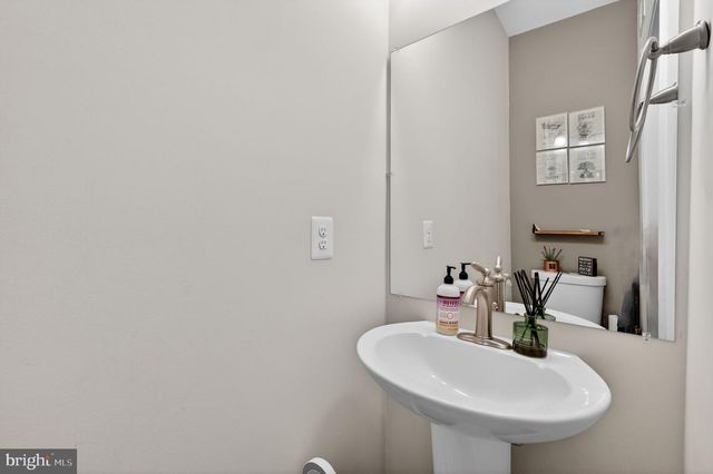 806 MAURY AVE, Oxon Hill, MD 20745