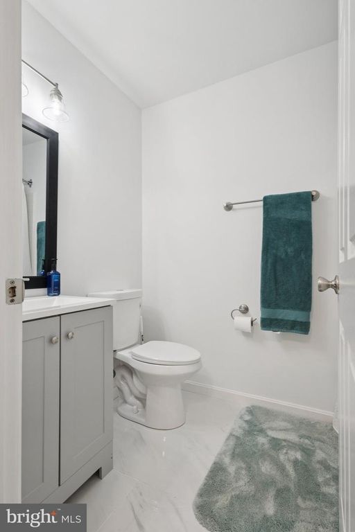 5807 ORCHARD HILL CT #5807, Clifton, VA 20124