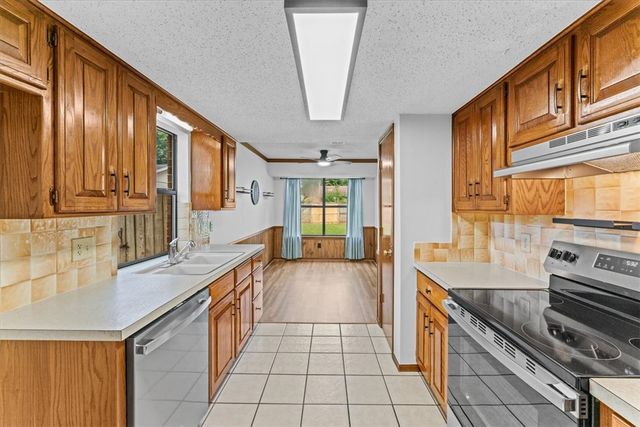 1103 N Dove Drive, Rogers, AR 72756