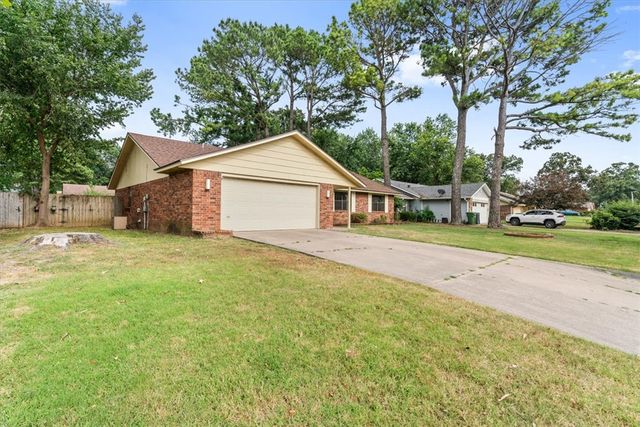 1103 N Dove Drive, Rogers, AR 72756