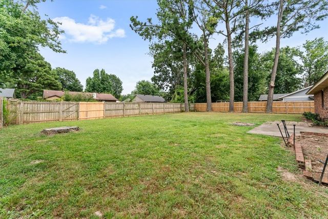1103 N Dove Drive, Rogers, AR 72756
