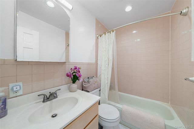 11 Locust Avenue, Coram, NY 11727